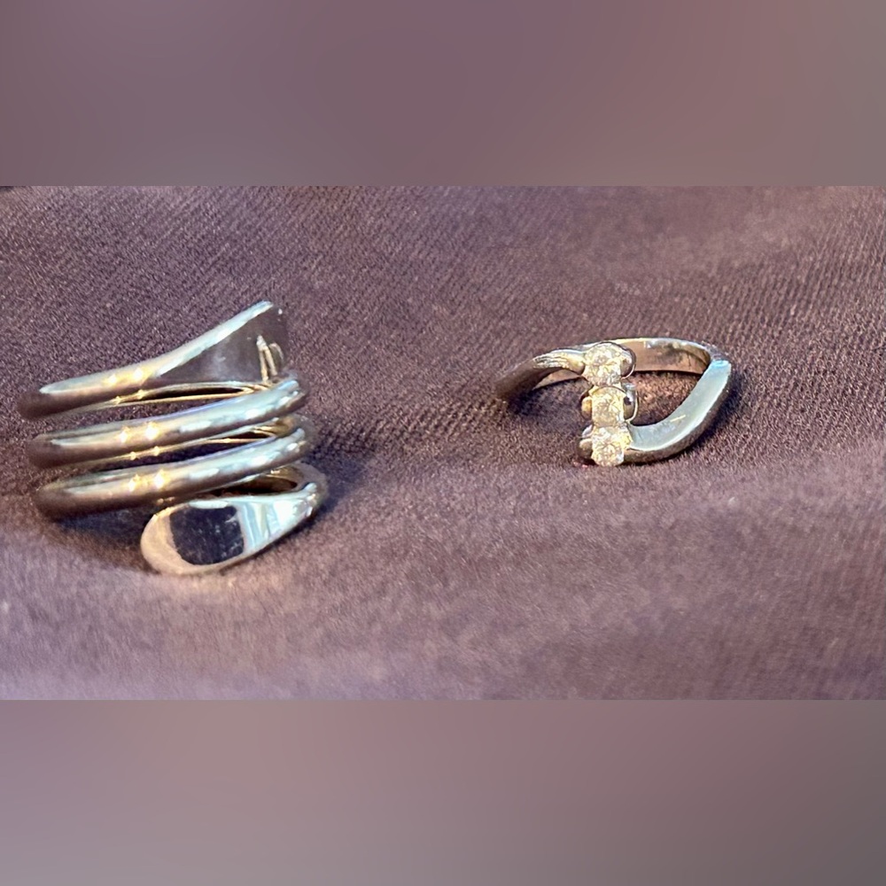Set of Lia Sophia Rings; retired, size 4; EUC
